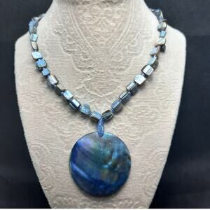 Vintage Abalone Shell Necklace Iridescent Blue Round Disc Pendant Square Beaded